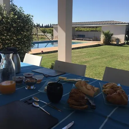Mas Roubel Apartment