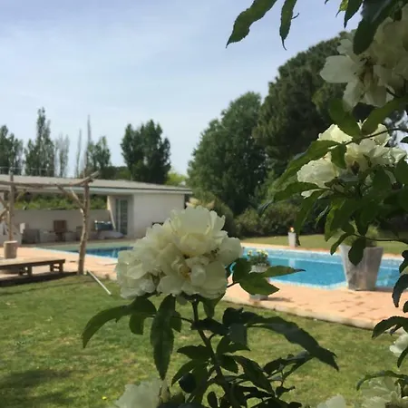 Mas Roubel Apartment